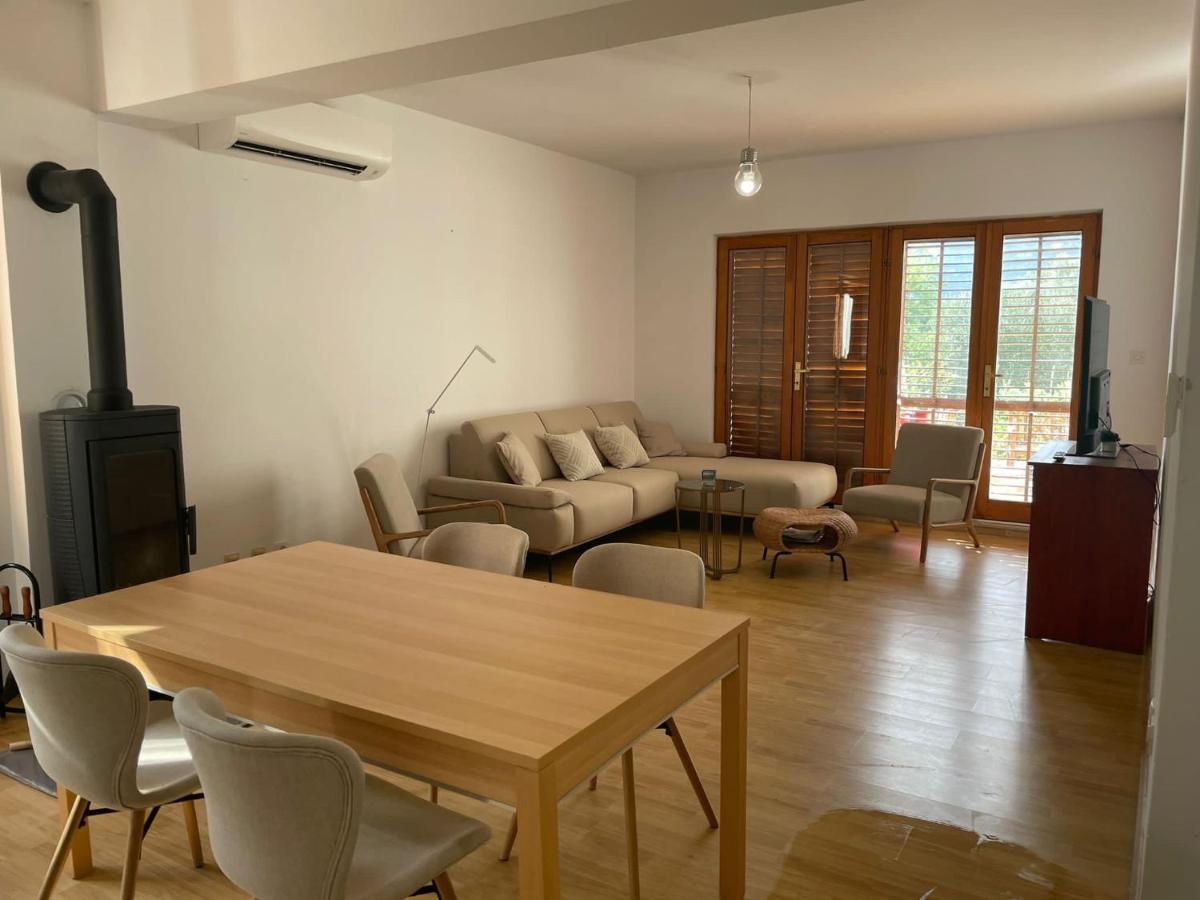 Six Bedroom Holiday Home Matea Ploce  Exterior photo