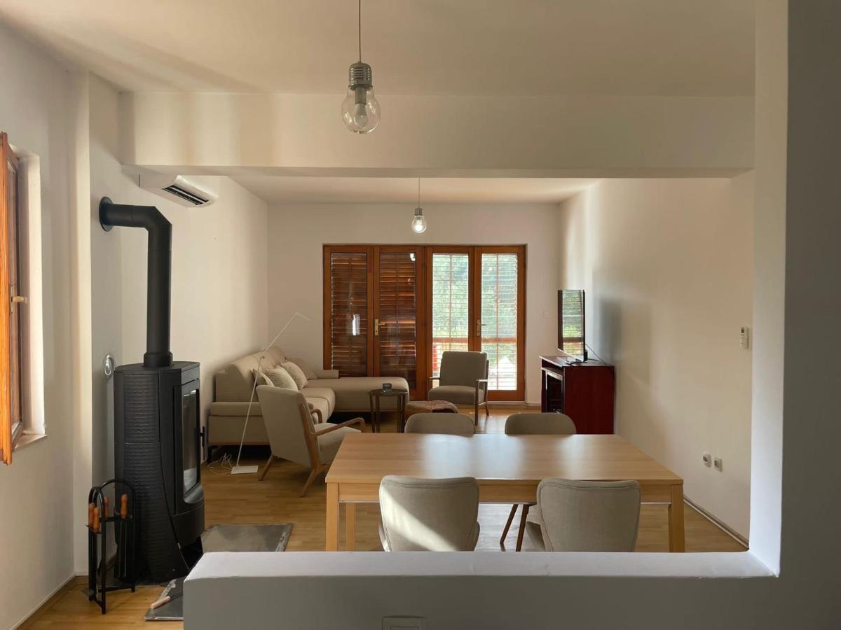 Six Bedroom Holiday Home Matea Ploce  Exterior photo